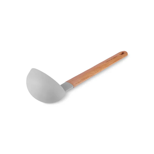 Louche en silicone Karaca x Refika Gadgets avec manche en bois