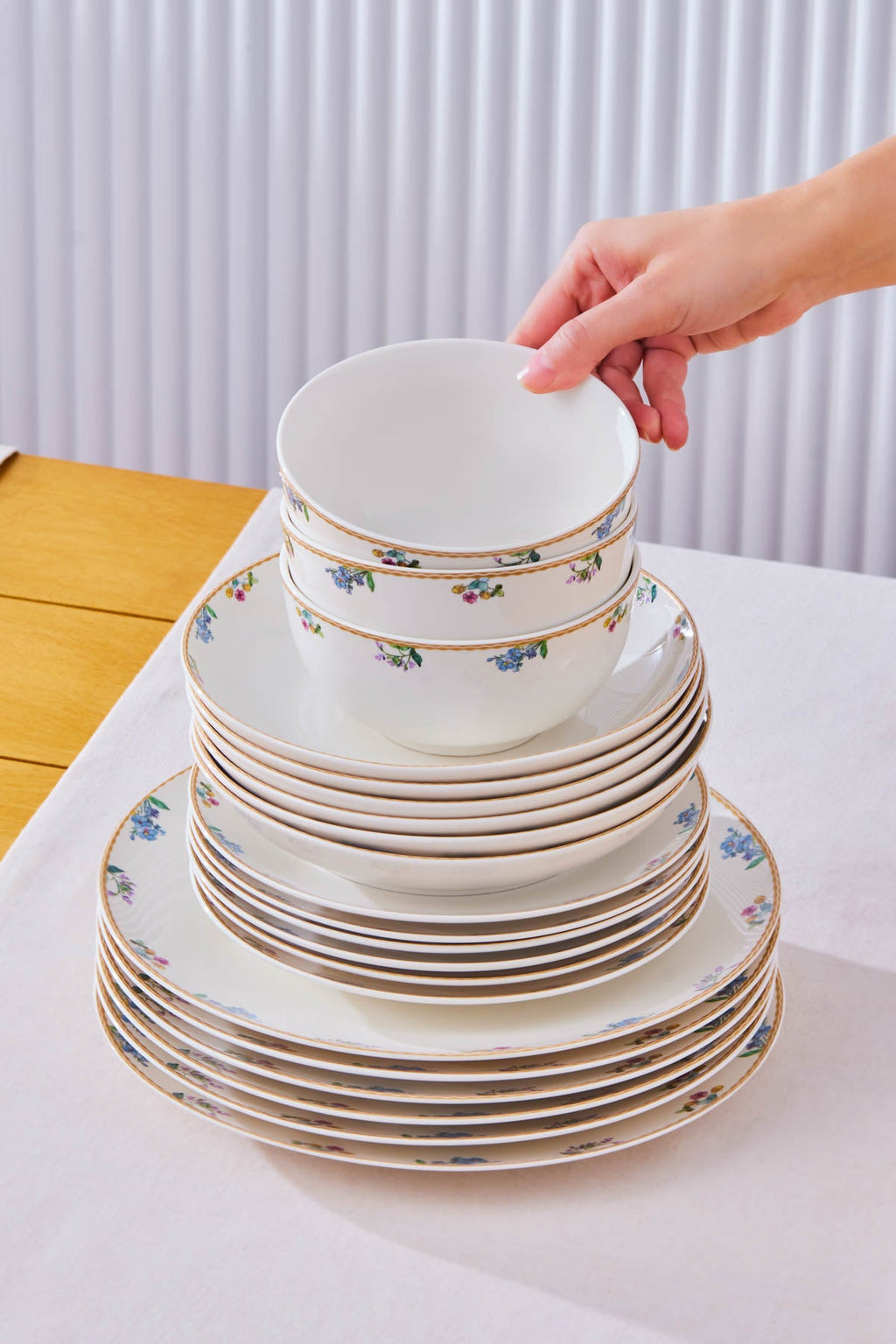 Karaca New Brillo 53-pièces service de table pour 12 personnes