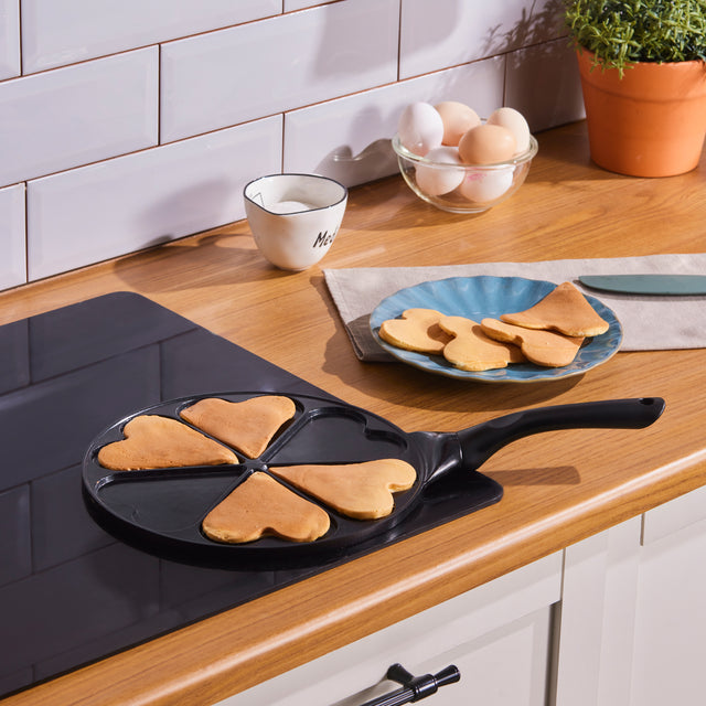Poêle à pancakes en céramique antiadhésive à induction Karaca Fluffy Love, 26 cm, noire