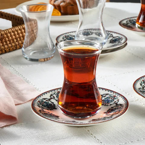 Service à Thé Turc Karaca Nakkas 12 Pièces en Bone China pour 6 Personnes, 130 ml, Rouge