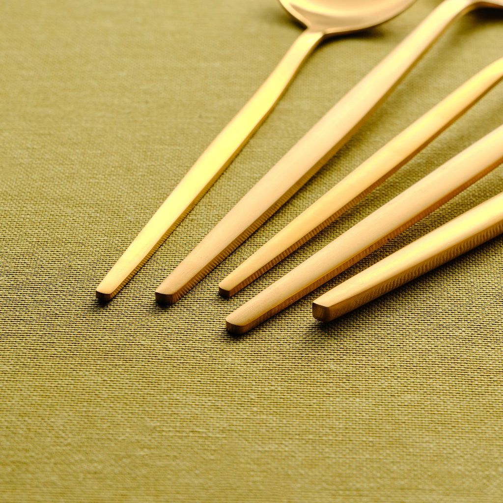 Set De Couverts Karaca Matte Gold Pour 12 Personnes, 60 Pièces