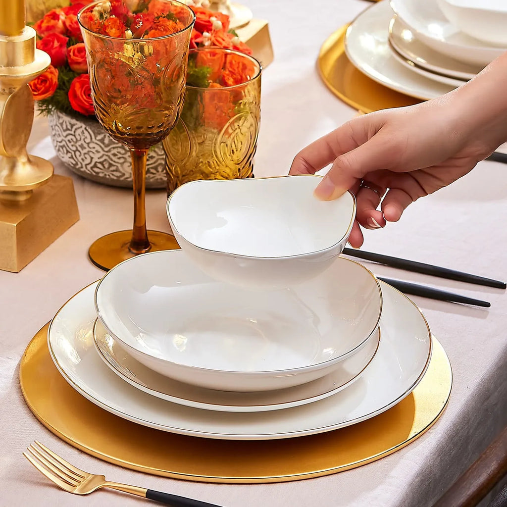 Karaca Red Carpet Collection Service de table Streamline Middle pour 12 personnes, 56 pièces