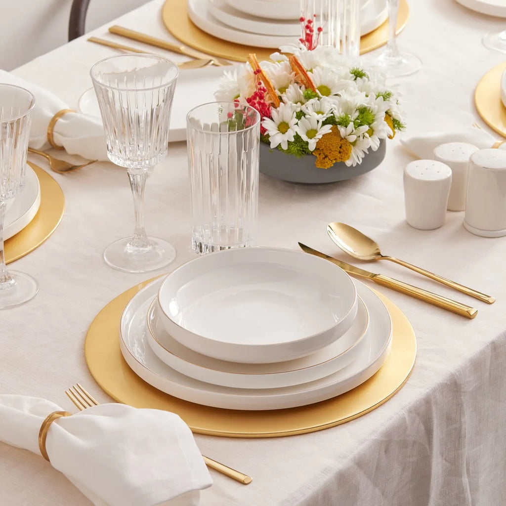 Karaca Red Carpet Collection Service de table Streamline New Saturn 59 pièces, 12 personnes, New Generation Bone, or