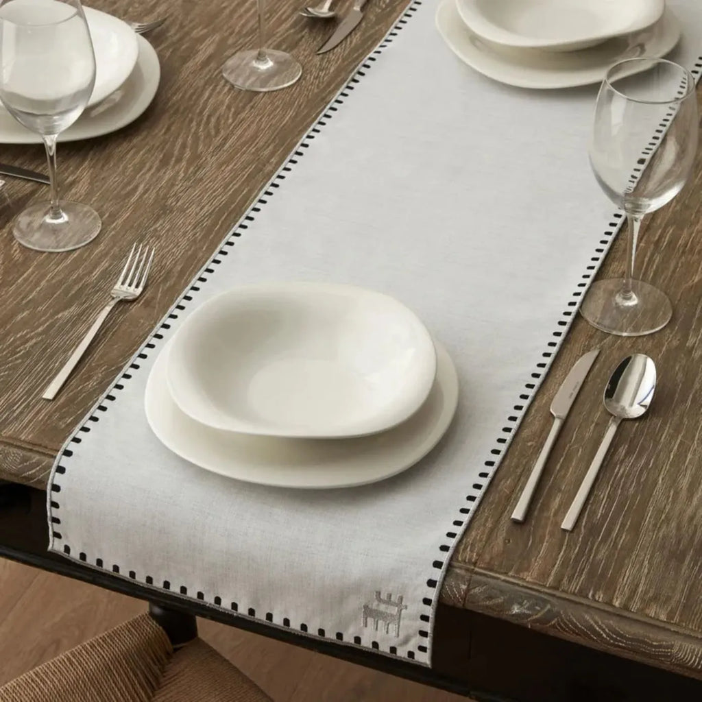 Napperon Karaca Home Collection Signature du 50e anniversaire,  blanc argent