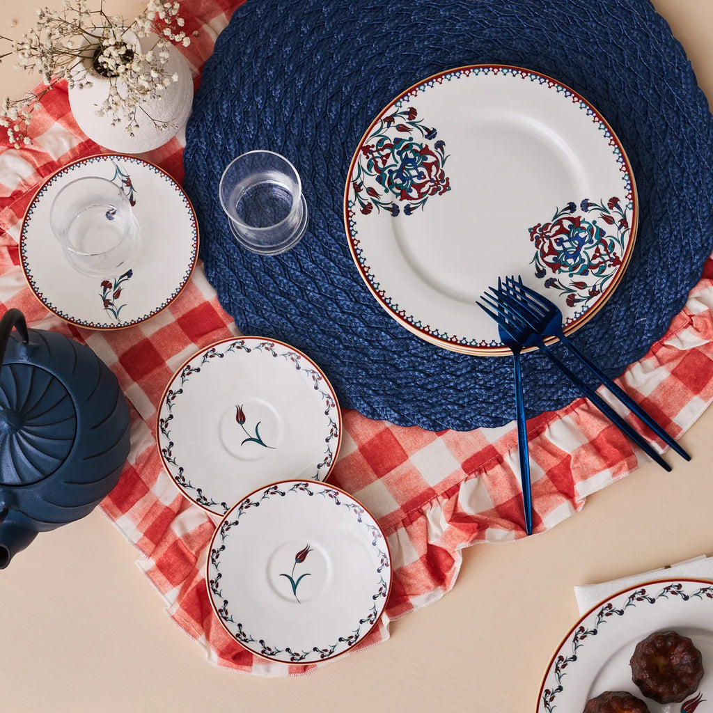 Assiette à dessert Karaca Nakkaş pour 6 personnes, 18 pièces