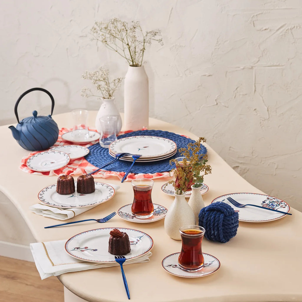 Assiette à dessert Karaca Nakkaş pour 6 personnes, 18 pièces