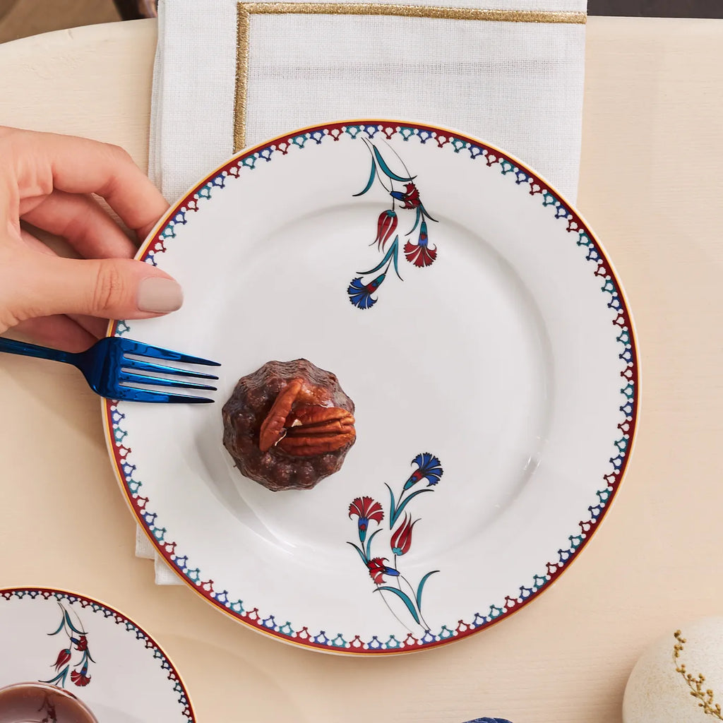 Assiette à dessert Karaca Nakkaş pour 6 personnes, 18 pièces