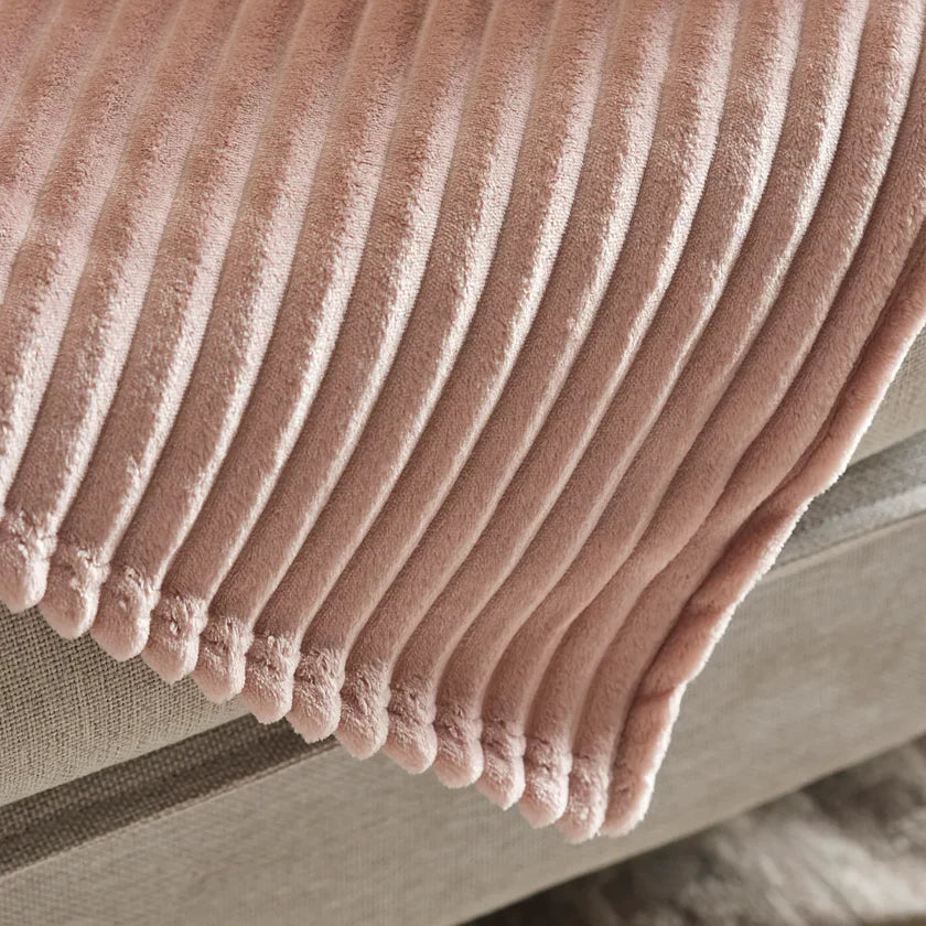 Karaca Ruby Stripe, Couverture TV Wellsoft, Rose